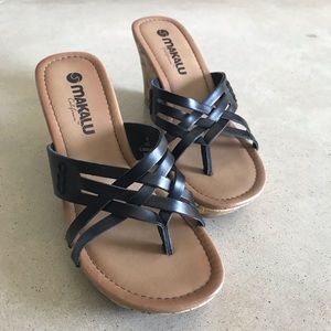 Makalu Black Wedge Sandals